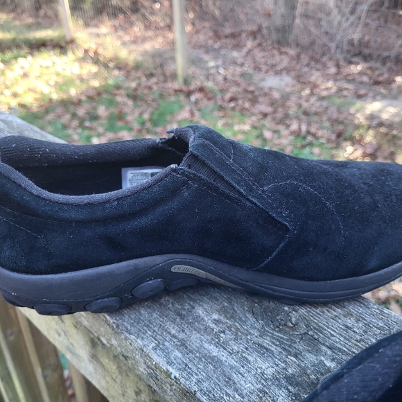 Gently used Men's Merrells slip on tan - Picture 4 of 8